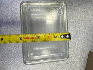 lot 22 image: 6 - Oblong Staining Dish With Covers