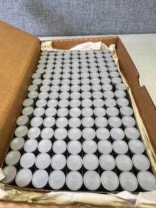 lot 24 image: 144 - Shell Vials With Polyethylene Closures Two Dram 19x48mm