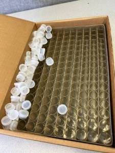 lot 26 image: 144 - Shell Vials With Polyethylene Closures Two Dram 19x48mm