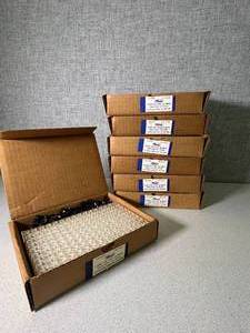 lot 43 image: 7 Gross - Screw Cap Vials 12 Dram, Short Style, 12 x 35mm Merco Brand