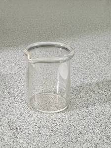 lot 57 image: 10 Boxes of 12 - (120 Total) - 10ml Beakers