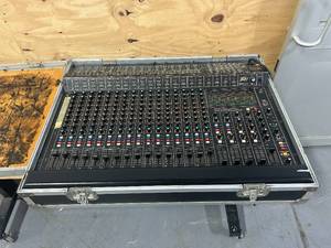 lot 20A image: PEAVEY MK-IV 16 Channel Mixer in Case (Vintage 80s)