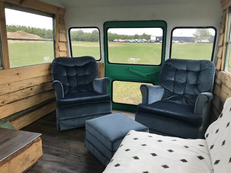 24 x 8 Cozy Cabin Bus