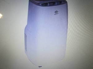 lot 1 image: Airemax 10,000 BTU Portable Air Con...