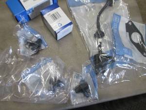 lot 35 image: Assorted GM Genuine Parts...