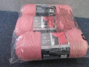 lot 40 image: Red Heart Super Saver Yarn, 3 Pack ...