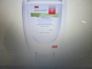 lot 103 image: 4- 3M Avagard Universal Manual ...