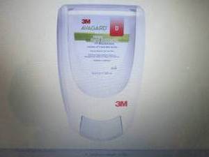 lot 104 image: 4- 3M Avagard Universal Manual ...