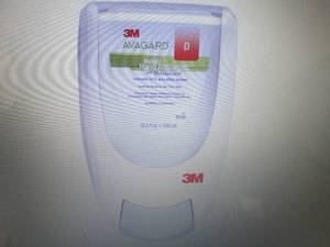 lot 106 image: 4- 3M Avagard Universal Manual ...