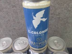 lot 107 image: 12- 9 oz LaColombe Oatmilk Vanilla ...