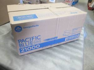 lot 116 image: Georgia-Pacific 21000  2-Ply Premiu...