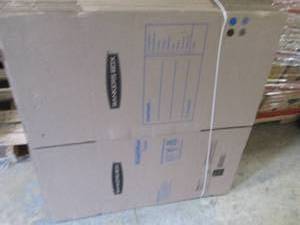 lot 146 image: 19 Bankers Box Medium Smooth Move B...