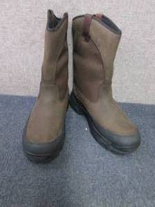 lot 204 image: Guide Gear 13EE Waterproof Boots...