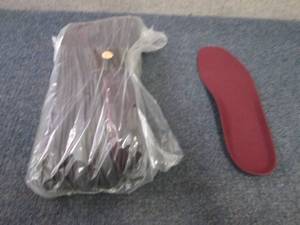 lot 265 image: 10 pr Removable Insoles...