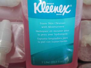 lot 283 image: 20- 1L Kleenex Foam Skin Cleanser R...