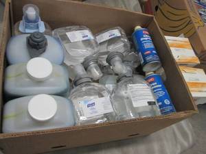 lot 290 image: Box of Assorted Janitorial Products...