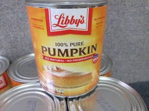 lot 304 image: 6- 29 oz Libbys 100% Pure Pumpkin ...