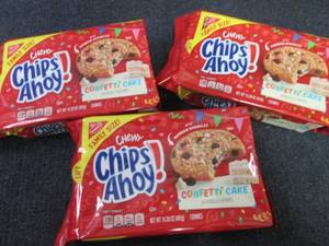 lot 332 image: 3- 14.38 oz Chewy Chips Ahoy Confet...