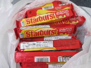 lot 366 image: 12- 2.07 oz Starburst...