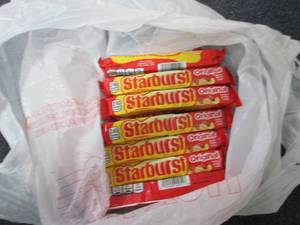 lot 370 image: 12- 2.07 oz Starburst...