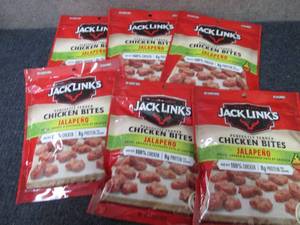 lot 388 image: 6- 3.25 oz Jack Links Jalapeno Chic...
