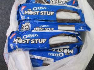 lot 405 image: 12- 3.0 Oreo Most Stuf...