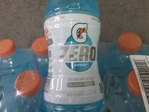 lot 446 image: 15- 28 oz Gatorade Zero Galcier Fre...