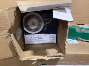 Lot of 5  SINKOLOGY SinkSense 3.5 in. Heavy Duty Basket Strainer Drain with Post Style Basket in Stainless Steel Customer Returns See Pictures