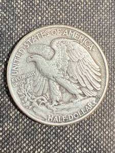 1946 US WALKING LIBERTY HALF DOLLAR