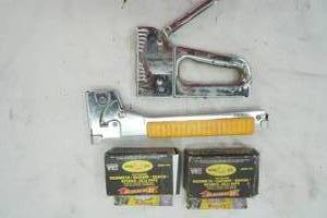 Staple guns & 38 Arrow Staples