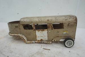 Vintage Metal Horse Hauling Trailer