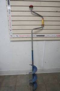 hand crank auger
