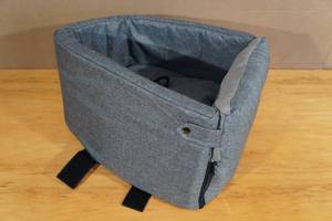 lot 25 image: Dog Carseat for Small DogsCats 9x9.8x18.5