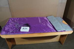 lot 131 image: Sauna Blanket for Fat Burning Weight Loss and Detox
