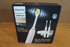 lot 139 image: Philips Sonicare Diamond Clean Rechargeable Toothbrush 2-Pack Handles -Pink