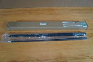 lot 149 image: 58 Segmented Matte Glass Fiber Graphite Composite Billiard Cue 20oz