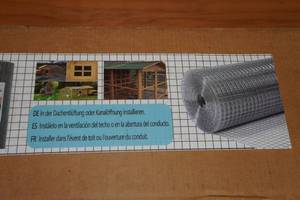 lot 169 image: Galvanized 12 x 48 x 50 Poultry Fencing