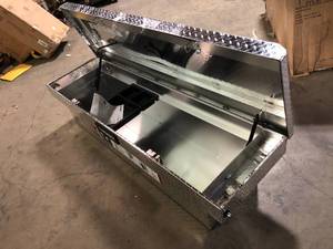 Husky 71.36 in. Diamond Plate Aluminum Full Size Crossbed Truck Tool Box Slight Damage   Customer Returns See Pictures