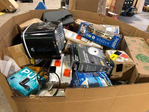 Gaylord of Assorted General Merchandise Various Models and Conditions Customer Returns See Pictures