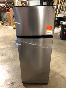 Vissani 7.1 cu. ft. Top Freezer Refrigerator in Stainless Steel Look Damaged Customer Returns See Pictures