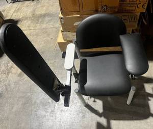 lot 8 image: Clinton Industries Blood Drawing Chair