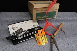 lot 24 image: UNOPENED BOX OF REMINGTON ORANGE DOME TARGETS.