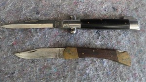 lot 74 image: 2 FOLDING KNIVES