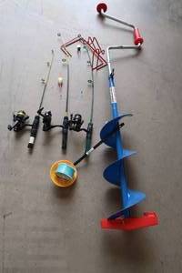lot 77 image: ICE FISHING LOT