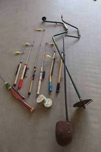 lot 79 image: ICE FISHING LOT