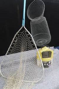 lot 93 image: FISHING LOT