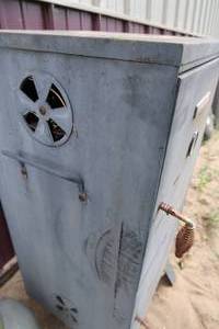 lot 105 image: BRINKMAN SMOKER