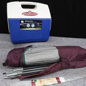 lot 108 image: IGLOO PLAYMATE COOLER  DOME TENT