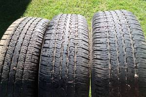 lot 124 image: 3 GOODYEAR TIRES