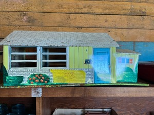 Metal doll house